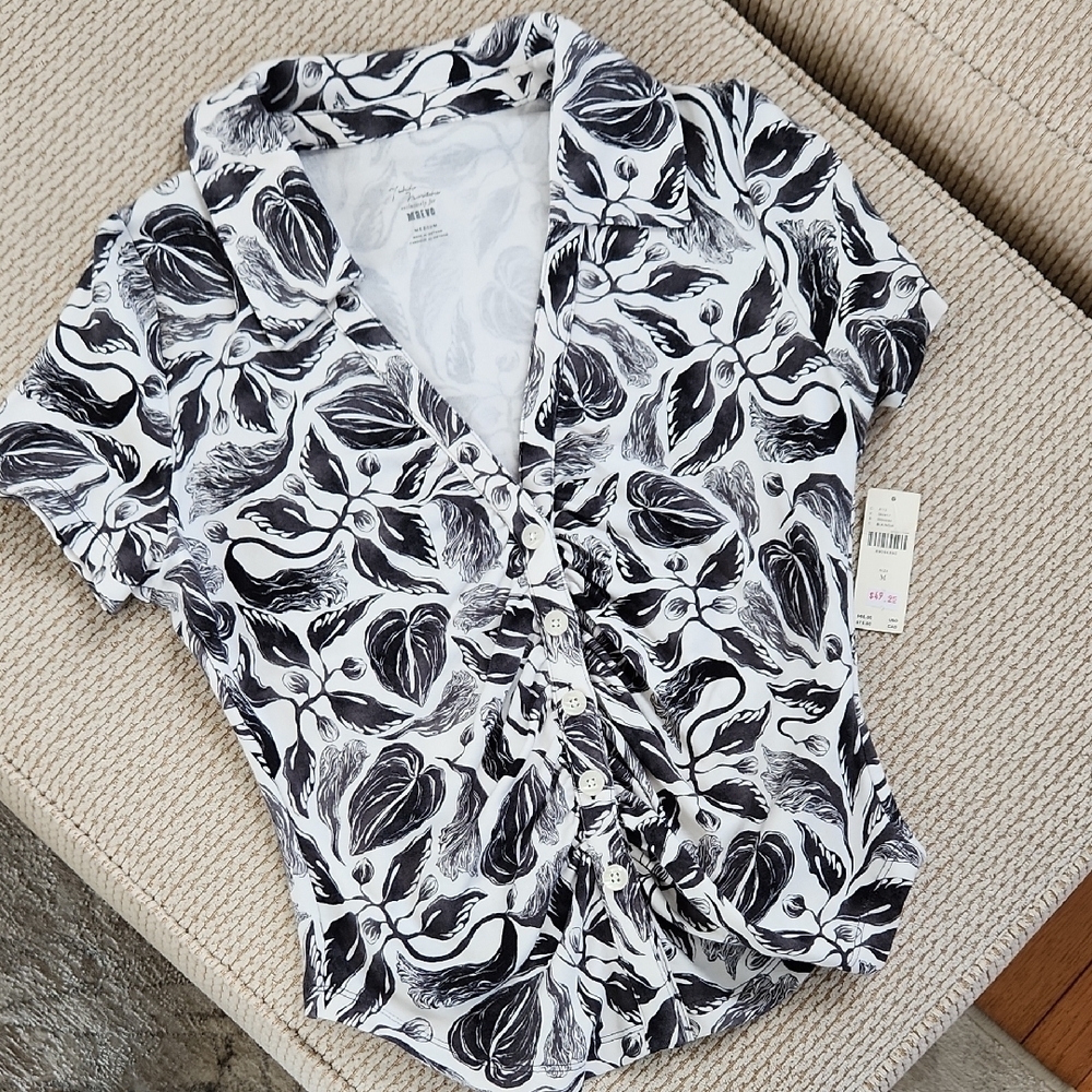 NWT, Womens Shortsleeve Top, Anthropologie, Medium